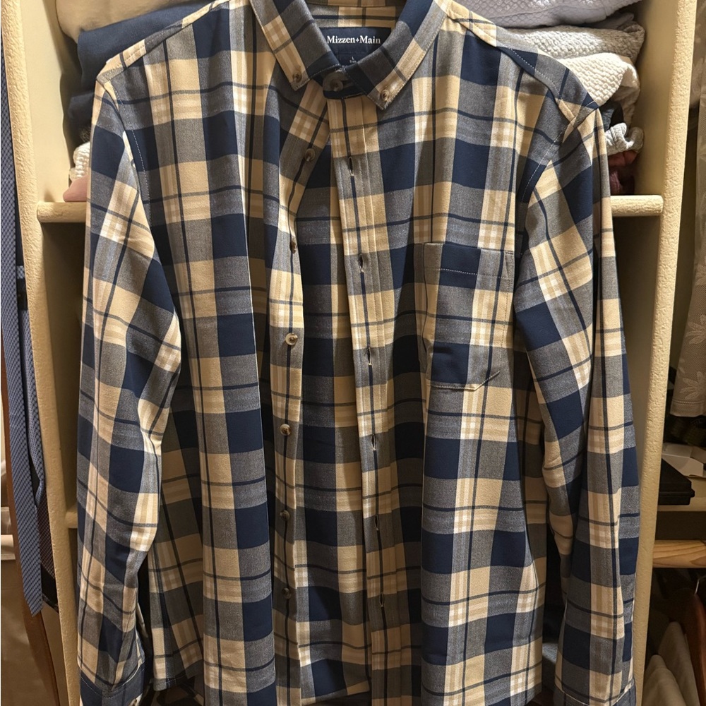 Mizzen+Main Navy and Beige Plaid Men's Shirt